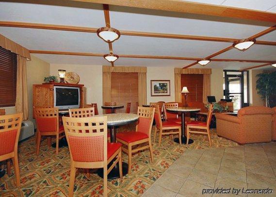 Quality Inn & Suites North Springfield Restaurant photo